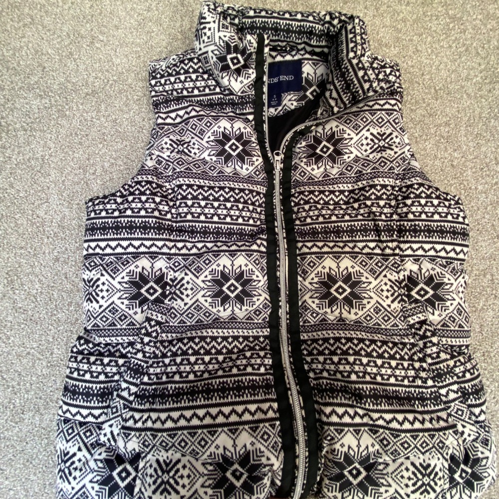 Lands' End  Down Puffer Vest Womens Size S 6-8 Black White Excellent Fair Isle‎